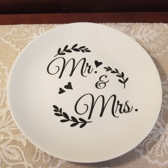NEW Mr. and Mrs. Newlywed Dessert Plates Set of 4 - Picture 2 of 6